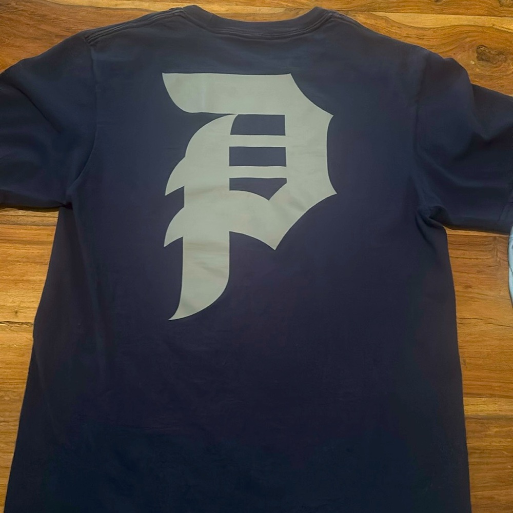 Boys Youth Large Navy Primitive TShirt